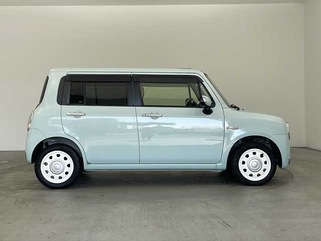 スズキ ラパン ショコラ X 兵庫県 2013(平25)年 9.4万km アロマティックアクアメタリック ・社外SDナビ/・AM/FM/CD/DVD/SD/・Bluetooth接続/・フルセグTV/・オートエアコン/・アイドリングストップ/・ビルトインETC/・プッシュスタート/・電動格納ミラー/・革巻きステアリング/・ウインカーミラー/・オートライト/・キセノンヘッドライト/・スペアキー/・ドアバイザー/・純正フロアマット/・社外レーダー