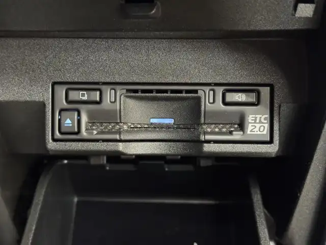 レクサス ＲＸ 500h Fスポーツパフォーマンス 群馬県 2023(令5)年 3万km ホワイトノーヴァガラスフレーク レクサスセーフティシステム+/・プリクラッシュセーフティ/・レーダークルーズコントロール/・ブラインドスポットモニター/・ヘッドアップディスプレイ/・レーンチェンジアシスト/・パーキングサポートブレーキ/・クリアランスソナー/・オートハイビーム/純正ナビ/　　フルセグ/BT/AM/FM/    USb/Miracast/    AppleCarPlay/AndroidAuto/パノラミックビューモニター/サンルーフ/アドバンストパーク/ハンズフリーパワーバックドア/デジタルインナーミラー/黒革シート/全席パワーシート/全席シートヒーター/エアーシート/ステアリングヒーター/オートLEDヘッドライト/フォグランプ/置くだけ充電/純正フロアマット/純正21AW/スマートキー2本/前後ドライブレコーダー/ビルドインETC2.0