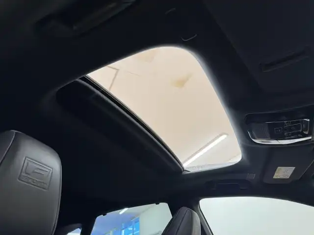 レクサス ＲＸ 500h Fスポーツパフォーマンス 群馬県 2023(令5)年 3万km ホワイトノーヴァガラスフレーク レクサスセーフティシステム+/・プリクラッシュセーフティ/・レーダークルーズコントロール/・ブラインドスポットモニター/・ヘッドアップディスプレイ/・レーンチェンジアシスト/・パーキングサポートブレーキ/・クリアランスソナー/・オートハイビーム/純正ナビ/　　フルセグ/BT/AM/FM/    USb/Miracast/    AppleCarPlay/AndroidAuto/パノラミックビューモニター/サンルーフ/アドバンストパーク/ハンズフリーパワーバックドア/デジタルインナーミラー/黒革シート/全席パワーシート/全席シートヒーター/エアーシート/ステアリングヒーター/オートLEDヘッドライト/フォグランプ/置くだけ充電/純正フロアマット/純正21AW/スマートキー2本/前後ドライブレコーダー/ビルドインETC2.0