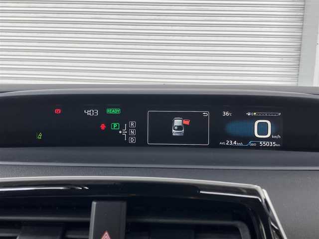 トヨタ プリウス S 高知県 2016(平28)年 5.5万km アティチュードブラックマイカ 社外ナビ(CN-RS02WD)/フルセグ/Bluetooth接続/CD/DVD/AM/FM/レーダークルーズコントロール/レーンキープアシスト/衝突被害軽減ブレーキ/前方ドライブレコーダー/バックカメラ/社外フロアマット/W＋サイドエアバッグ/LEDオートライト/オートハイビーム/プッシュスタート/アイドリングストップ/スマートキー/スペア1本/AAC