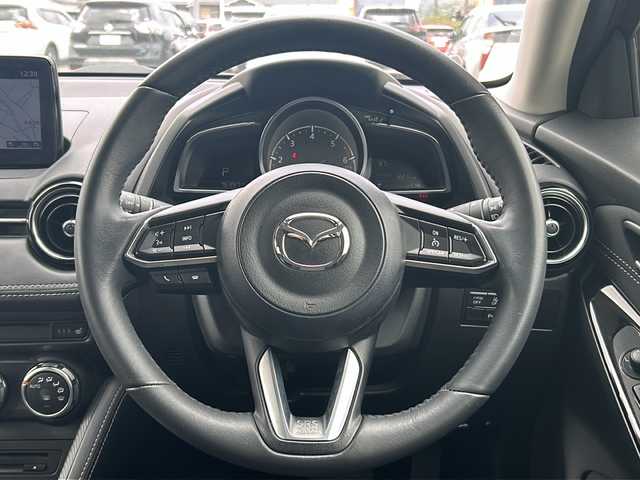 マツダ デミオ XD ツーリング 福岡県 2018(平30)年 7.7万km ソウルレッドクリスタルM 純正ナビ【AM/FM/CD/DVD/Bluetooth】/ヘッドアップディスプレイ/全方位カメラ/ETC/D/N席シートヒーター/AAC/ステアリングスイッチ/クルーズコントロール/横滑り防止装置/盗難防止装置/コーナーセンサー/アイドリングストップ/盗難防止装置/横滑り防止装置/ドアバイザー/純正16インチAW/純正フロアマット
