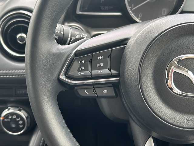 マツダ デミオ XD ツーリング 福岡県 2018(平30)年 7.7万km ソウルレッドクリスタルM 純正ナビ【AM/FM/CD/DVD/Bluetooth】/ヘッドアップディスプレイ/全方位カメラ/ETC/D/N席シートヒーター/AAC/ステアリングスイッチ/クルーズコントロール/横滑り防止装置/盗難防止装置/コーナーセンサー/アイドリングストップ/盗難防止装置/横滑り防止装置/ドアバイザー/純正16インチAW/純正フロアマット
