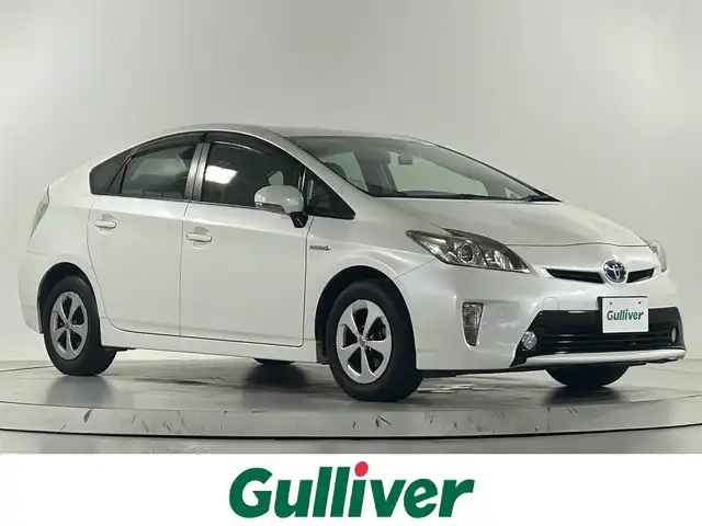 トヨタ プリウス G 佐賀県 2014(平26)年 6.7万km ホワイトパールクリスタルシャイン 純正8インチナビ/フルセグTV/DVD/CD/Bluetooth/バックカメラ/クルーズコントロール/オートライト/前後ドライブレコーダー/HIDヘッドライト/フォグライト/カーテンエアバッグ/ビルトインETC/ハーフレザーシート/運転席パワーシート/スマートキー/プッシュスタート/純正15インチアルミホイール