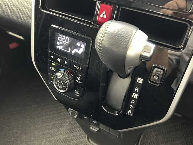 トヨタ タンク カスタムG S 大阪府 2018(平30)年 6.6万km レーザーブルークリスタルシャイン 社外7インチSDナビ【MDV-D407BT】/【AM/FM/CD/DVD/TV/Bluetooth】/バックカメラ/ETC/スマートアシストII/衝突軽減ブレーキ/クルーズコントロール/両側電動パワースライドドア/オートライト/電格ウィンカーミラー/ステアリングスイッチ/D/N席シートヒーター/アイドリングストップ/ISOFIX/純正フロアマット/純正14インチAW/横滑り防止装置/盗難防止装置/スペアキー×1/取扱説明書