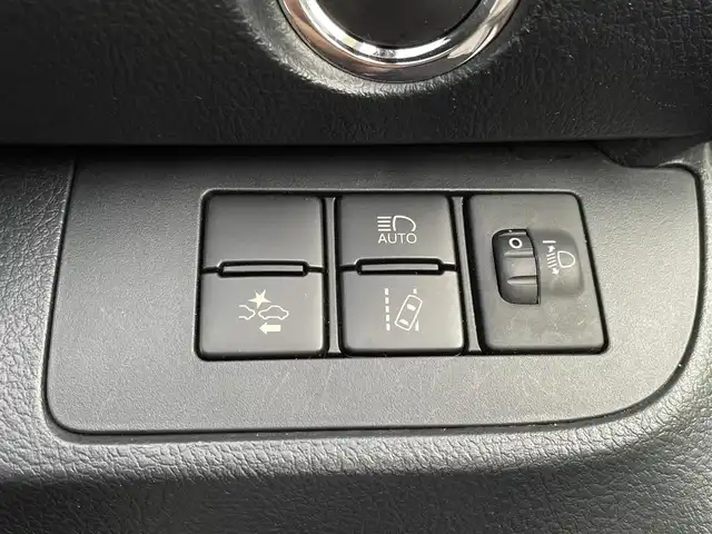 トヨタ シエンタ G 福岡県 2019(令1)年 2.5万km ホワイトパールクリスタルシャイン 社外７型ナビ(FM/AM/BT)バックモニタートヨタセーフティー両側パワスラETCUSBポートプッシュスタートスマートキー