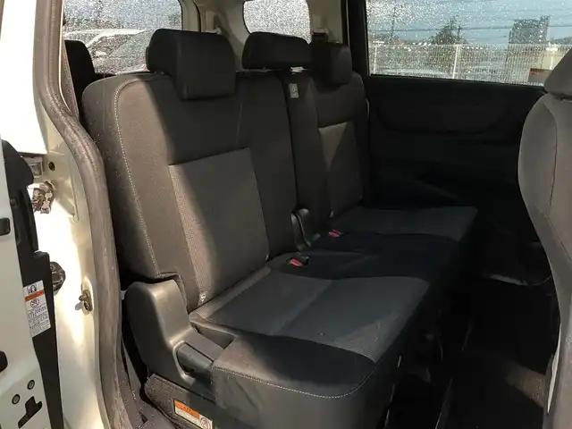トヨタ シエンタ G 福岡県 2019(令1)年 2.5万km ホワイトパールクリスタルシャイン 社外７型ナビ(FM/AM/BT)バックモニタートヨタセーフティー両側パワスラETCUSBポートプッシュスタートスマートキー
