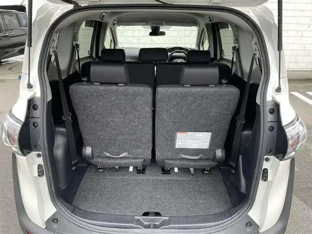 トヨタ シエンタ G 福岡県 2019(令1)年 2.5万km ホワイトパールクリスタルシャイン 社外７型ナビ(FM/AM/BT)バックモニタートヨタセーフティー両側パワスラETCUSBポートプッシュスタートスマートキー