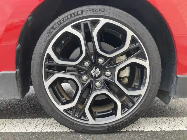 スズキ スイフト スポーツ セーフティPKG 静岡県 2017(平29)年 5.2万km バーニングレッドPM スズキセーフティサポート/純正8インチナビ(CN-RZ83)/　AM FM CD DVD Bluetooth USB SD/フルセグTV/前方ドライブレコーダー/LEDオートヘッドランプ/レーダークルーズコントロール/シートヒーター(運転席)/純正17インチアルミホイール/パドルシフト/スマートキー2本/プッシュスタート/インタークーラーターボ/ワンオーナー/ビルトインETC/アラウンドビューモニター