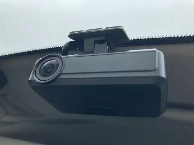 スズキ スイフト スポーツ セーフティPKG 静岡県 2017(平29)年 5.2万km バーニングレッドPM スズキセーフティサポート/純正8インチナビ(CN-RZ83)/　AM FM CD DVD Bluetooth USB SD/フルセグTV/前方ドライブレコーダー/LEDオートヘッドランプ/レーダークルーズコントロール/シートヒーター(運転席)/純正17インチアルミホイール/パドルシフト/スマートキー2本/プッシュスタート/インタークーラーターボ/ワンオーナー/ビルトインETC/アラウンドビューモニター