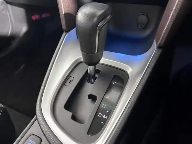 トヨタ ヤリスクロス Z 佐賀県 2020(令2)年 1.2万km ホワイトパールクリスタルシャイン 純正８インチディスプレイオーディオ/フルセグTV/Bluetooth接続/AM/FM/ドライブレコーダー/バックカメラ/追従型クルーズコントロール/衝突被害軽減システム/レーンアシスト/コーナーセンサー/シートヒーター/パワーシート/ハーフレザーシート/ブラインドスポットモニター/LEDヘッドライト/オートブレーキホールド/オートライト/オートマチックハイビーム/純正18インチアルミホイール/フロアマット