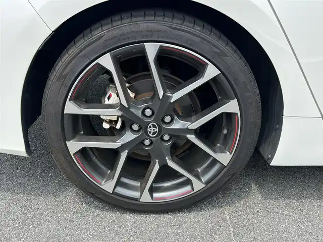 トヨタ プリウス ＰＨＶ S GRスポーツ 奈良県 2018(平30)年 7.8万km ホワイトパールクリスタルシャイン 純正ナビ(フルセグTV/CD/DVD/AM・FM/BT)/バックカメラ/ビルトインETC/ToyotaSafetySense/プリクラッシュセーフティ/クルーズコントロール/シートヒーター(D/N席)/純正18インチアルミホイール/純正フロアマット/充電ケーブル積込