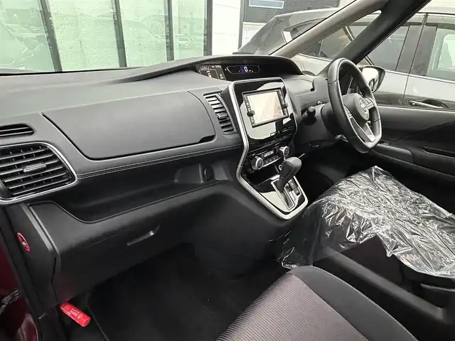 日産 セレナ ハイウェイスター プロパイロットED 香川県 2017(平29)年 5.9万km マルーンレッド 純正ナビ/　フルセグTV、CD、BT/Ｂカメラ/プロパイロット/両側パワースライドドア/前後コーナーセンサー/前後ドラレコ/ＥＴＣ/前席シートヒーター/後席エアコン/オートライト/フォグライト/フロアマット/スマートキー