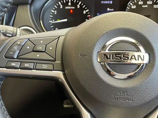 日産 エクストレイル 20Xi 岩手県 2020(令2)年 1.3万km ブリリアントホワイトパール ワンオーナー/４WD/ルーフレール/アラウンドビューモニター/プロパイロット/インテリジェントルームミラー/オートバックドア/ヒルディセントコントロール/エマージェンシーブレーキ/レーンキープアシスト/前後ソナー/横滑り防止装置/アイドリングストップ/シートヒーター（前席・後席左右）/オートブレーキホールド/純正ナビ/フルセグTV/ドライブレコーダー/ETC/LEDヘッドライト/純正18インチアルミホイール