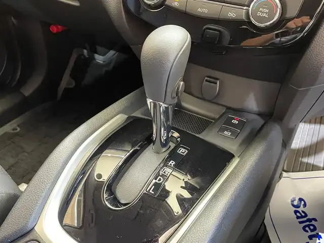 日産 エクストレイル 20Xi 岩手県 2020(令2)年 1.3万km ブリリアントホワイトパール ワンオーナー/４WD/ルーフレール/アラウンドビューモニター/プロパイロット/インテリジェントルームミラー/オートバックドア/ヒルディセントコントロール/エマージェンシーブレーキ/レーンキープアシスト/前後ソナー/横滑り防止装置/アイドリングストップ/シートヒーター（前席・後席左右）/オートブレーキホールド/純正ナビ/フルセグTV/ドライブレコーダー/ETC/LEDヘッドライト/純正18インチアルミホイール