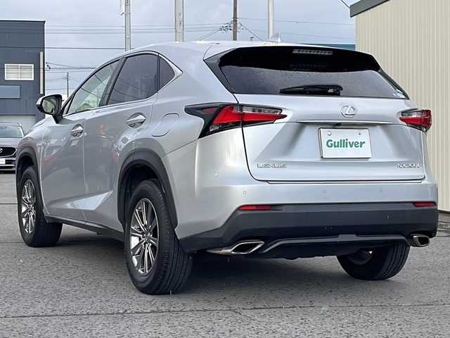 レクサス ＮＸ 200t Iパッケージ 道北・旭川 2014(平26)年 8.2万km プラチナムシルバーメタリック 4WD/純正SDナビ/ CD/DVD/BD/BT/USB/AUX/SD/MSV/フルセグ/サイド・バックカメラ/クルーズコントロール/アイドリングストップ/横滑り防止/クリアランスソナー /オートライト/LEDヘッドライト/フォグライト/オートリトラミラー /オートワイパー/黒革シート/運転席メモリシート/前席パワーシート/前席シートヒーター /ミラーヒーター/ステアリングヒーター/ビルトインETC2.0/前後ドライブレコーダー/純正フロアマット/トノカバー