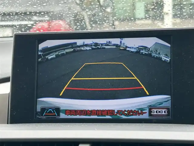 レクサス ＮＸ 300h Iパッケージ 岡山県 2015(平27)年 5.4万km ソニッククォーツ 登録時走行距離53543km/純正9.8インチナビ/フルセグTV/(AM.FM.TV.CD.DVD.BT)/バックカメラ/ETC/衝突被害軽減ブレーキ/サンルーフ/クルーズコントロール/横滑り防止装置/盗難防止装置/パワーシート/シートヒーター/ステアリングヒーター/アイドリングストップ/オートライト/オートブレーキホールド/純正フロアマット/17インチ純正AW/カーテンエアバック