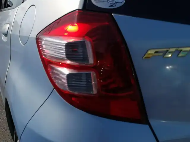 ホンダ フィット G 茨城県 2009(平21)年 17.4万km シャーベットブルーメタリック 純正オーディオ/【AM・FM・CD・MD】/ETC/ヘッドライトレベライザー/ハロゲンライト/チップアップシート/社外アルミホイール/Fフォグ