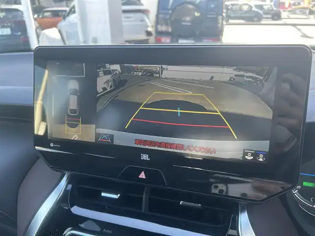 トヨタ ハリアー ハイブリッド Z 宮城県 2022(令4)年 3.6万km ホワイトパールクリスタルシャイン 4WD/ワンオーナー/純正ナビ/・Bluetooth/TV/USB/、AppleCarPlay/Android Auto/Toyota Safety Sense/・プリクラッシュセーフティ/・レーントレーシングアシスト/・レーダークルーズコントロール/・アダプティブハイビームシステム/・ロードサインアシスト/先行車発進告知機能/インテリジェントクリアランスソナー/リヤクロストラフィックオートブレーキ＋ブラインドスポットモニター　　　　　　　　　　　　　　　　　　　　　　　　 /車両接近通報装置/横滑り防止装置/盗難防止装置/衝突被害軽減システム/JBLプレミアムサウンドシステム/オートライト/電動格納ミラー/ドアバイザー/純正アルミホイールあり（スタッドレス装着）/WORK製21インチアルミホイール（SCHWERT SG1）/GRフロントスポイラー/GRサイドスカート/GRリヤバンパースポイラー＆GRスポーツマフラー/GRフロントバンパーガーニッシュ/ローダウン（純正スプリングあり）/ETC/取扱説明書/保証書/スペアキー1本