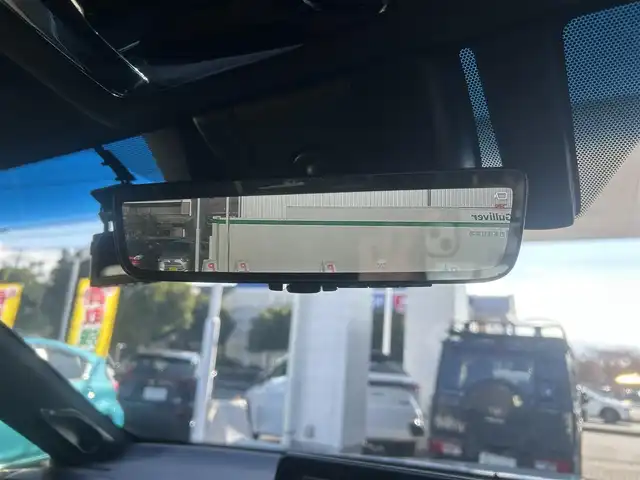 トヨタ ハリアー ハイブリッド Z 宮城県 2022(令4)年 3.6万km ホワイトパールクリスタルシャイン 4WD/ワンオーナー/純正ナビ/・Bluetooth/TV/USB/、AppleCarPlay/Android Auto/Toyota Safety Sense/・プリクラッシュセーフティ/・レーントレーシングアシスト/・レーダークルーズコントロール/・アダプティブハイビームシステム/・ロードサインアシスト/先行車発進告知機能/インテリジェントクリアランスソナー/リヤクロストラフィックオートブレーキ＋ブラインドスポットモニター　　　　　　　　　　　　　　　　　　　　　　　　 /車両接近通報装置/横滑り防止装置/盗難防止装置/衝突被害軽減システム/JBLプレミアムサウンドシステム/オートライト/電動格納ミラー/ドアバイザー/純正アルミホイールあり（スタッドレス装着）/WORK製21インチアルミホイール（SCHWERT SG1）/GRフロントスポイラー/GRサイドスカート/GRリヤバンパースポイラー＆GRスポーツマフラー/GRフロントバンパーガーニッシュ/ローダウン（純正スプリングあり）/ETC/取扱説明書/保証書/スペアキー1本