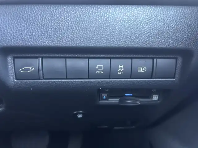 トヨタ ハリアー ハイブリッド Z 宮城県 2022(令4)年 3.6万km ホワイトパールクリスタルシャイン 4WD/ワンオーナー/純正ナビ/・Bluetooth/TV/USB/、AppleCarPlay/Android Auto/Toyota Safety Sense/・プリクラッシュセーフティ/・レーントレーシングアシスト/・レーダークルーズコントロール/・アダプティブハイビームシステム/・ロードサインアシスト/先行車発進告知機能/インテリジェントクリアランスソナー/リヤクロストラフィックオートブレーキ＋ブラインドスポットモニター　　　　　　　　　　　　　　　　　　　　　　　　 /車両接近通報装置/横滑り防止装置/盗難防止装置/衝突被害軽減システム/JBLプレミアムサウンドシステム/オートライト/電動格納ミラー/ドアバイザー/純正アルミホイールあり（スタッドレス装着）/WORK製21インチアルミホイール（SCHWERT SG1）/GRフロントスポイラー/GRサイドスカート/GRリヤバンパースポイラー＆GRスポーツマフラー/GRフロントバンパーガーニッシュ/ローダウン（純正スプリングあり）/ETC/取扱説明書/保証書/スペアキー1本