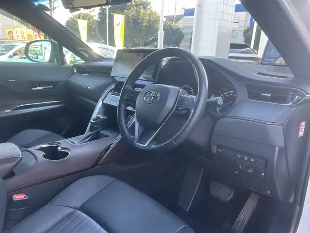 トヨタ ハリアー ハイブリッド Z 宮城県 2022(令4)年 3.6万km ホワイトパールクリスタルシャイン 4WD/ワンオーナー/純正ナビ/・Bluetooth/TV/USB/、AppleCarPlay/Android Auto/Toyota Safety Sense/・プリクラッシュセーフティ/・レーントレーシングアシスト/・レーダークルーズコントロール/・アダプティブハイビームシステム/・ロードサインアシスト/先行車発進告知機能/インテリジェントクリアランスソナー/リヤクロストラフィックオートブレーキ＋ブラインドスポットモニター　　　　　　　　　　　　　　　　　　　　　　　　 /車両接近通報装置/横滑り防止装置/盗難防止装置/衝突被害軽減システム/JBLプレミアムサウンドシステム/オートライト/電動格納ミラー/ドアバイザー/純正アルミホイールあり（スタッドレス装着）/WORK製21インチアルミホイール（SCHWERT SG1）/GRフロントスポイラー/GRサイドスカート/GRリヤバンパースポイラー＆GRスポーツマフラー/GRフロントバンパーガーニッシュ/ローダウン（純正スプリングあり）/ETC/取扱説明書/保証書/スペアキー1本