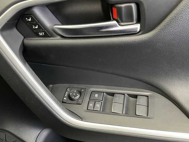 トヨタ ＲＡＶ４ G 長野県 2022(令4)年 1.7万km グレーメタリック 4WD/モデリスタホイール/モデリスタエアロ/純正ディスプレイオーディオナビ付/（フルセグ/Bluetooth/AM/FM)/バックカメラ/衝突軽減ブレーキ/レーンキープアシスト/レーダークルーズコントロール/前後コーナーセンサー/ビルトインETC2.0/パワーバックドア/前後ドラレコ/前席シートヒーター/前席エアシート/D席メモリ付きパワーシート/ステアリングヒーター/電動パーキングブレーキ/ドライブモード/ドアバイザー/ステアリングスイッチ/革巻きステアリング/保証書/取扱説明書