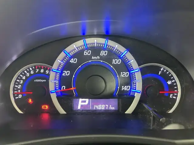 スズキ ワゴンＲ スティングレー T 佐賀県 2014(平26)年 14.9万km スチールシルバーM 社外7型ナビ/ＡＭ/ＦＭ/CD/DVD/Bluetooth/フルセグTV/バックカメラ/前後ドライブレコーダー/衝突被害軽減システム/HIDヘッドライト/フォグランプ/オートエアコン/盗難防止装置/横滑り防止装置/オートライト/スマートキー/プッシュスタート/樹脂フロアマット/純正15インチアルミホイール	/ステアリングスイッチ/電動格納ミラー/ドアバイザー