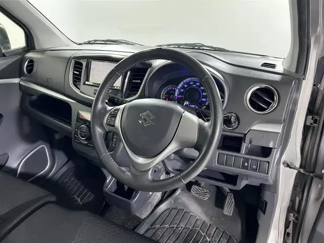 スズキ ワゴンＲ スティングレー T 佐賀県 2014(平26)年 14.9万km スチールシルバーM 社外7型ナビ/ＡＭ/ＦＭ/CD/DVD/Bluetooth/フルセグTV/バックカメラ/前後ドライブレコーダー/衝突被害軽減システム/HIDヘッドライト/フォグランプ/オートエアコン/盗難防止装置/横滑り防止装置/オートライト/スマートキー/プッシュスタート/樹脂フロアマット/純正15インチアルミホイール	/ステアリングスイッチ/電動格納ミラー/ドアバイザー