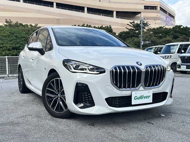 ＢＭＷ ＢＭＷ ２１８ｄ アクティブツアラー Mスポーツ 沖縄県 2022(令4)年 1.9万km 白 純正ナビ/（ＡＭ／ＦＭ／ＢＴ）/衝突軽減装置　/全方位カメラ　/ドラレコ　/追従クルーズコントロール　/前後コーナーセンサー/電動パワーシート　/ＵＳＢ入力端子　/ＬＥＤヘッドライト　/純正フロアマットワンセグテレビ