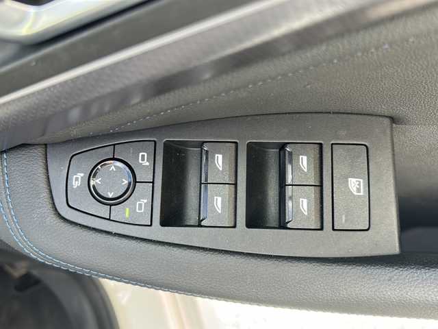 ＢＭＷ ＢＭＷ ２１８ｄ アクティブツアラー Mスポーツ 沖縄県 2022(令4)年 1.9万km 白 純正ナビ/（ＡＭ／ＦＭ／ＢＴ）/衝突軽減装置　/全方位カメラ　/ドラレコ　/追従クルーズコントロール　/前後コーナーセンサー/電動パワーシート　/ＵＳＢ入力端子　/ＬＥＤヘッドライト　/純正フロアマットワンセグテレビ