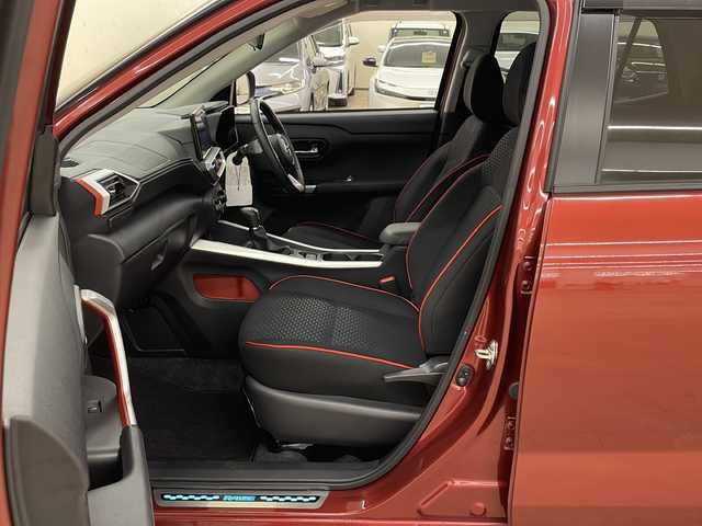 トヨタ ライズ Z 道央・札幌 2023(令5)年 2.2万km アカリマイカメタリック /4WD//純正ディスプレイオーディオ/(AM/FM/TV/BT/USB/Ipod/HDMI/Apple carplay/Android Auto)//スマートアシスト/・全車速追従機能付きクルーズコントロール/・アダプティブドライビングビーム/・レーンキープコントロール/・標識認識機能/・車線逸脱警報機能/・ふらつき警報/・先行車発進お知らせ機能/・ブラインドスポットモニター/・コーナーセンサー/・リヤクロストラフィックアラート//ウインカーミラー//モデリスタエアロ//前席シートヒーター//ドアロック連動ミラー//デジタルインナーミラー//トヨタ純正エンジンスターター//ステアリングスイッチ//前後ドライブレコーダー//フォグランプ//純正１７インチアルミ付きスタッドレスタイヤ積み込み