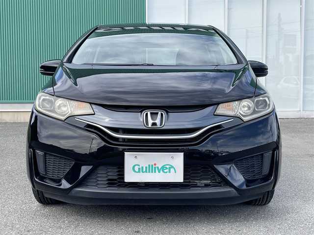 ホンダ フィット 13G Fパッケージ 福岡県 2014(平26)年 3.7万km クリスタルブラックパール プッシュスタートボタン/スマートキー/USB接続/純正フロアマット/純正ホイルキャップ/オートライト/LEDヘッドライト/マニュアル車