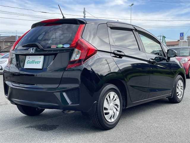 ホンダ フィット 13G Fパッケージ 福岡県 2014(平26)年 3.7万km クリスタルブラックパール プッシュスタートボタン/スマートキー/USB接続/純正フロアマット/純正ホイルキャップ/オートライト/LEDヘッドライト/マニュアル車