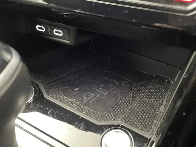 フォルクスワーゲン ＶＷ Ｔ－ロック TDI Rライン 埼玉県 2023(令5)年 4.6万km ディープブラックパールエフェクト オールインセーフティ　純正９．２インチディスプレイオーディオ　バックカメラ　ＢＳＭ　ビルトインＥＴＣ　アダプティブクルーズコントロール　シートヒーター　ワイヤレス充電　純正アルミ　オートハイビーム