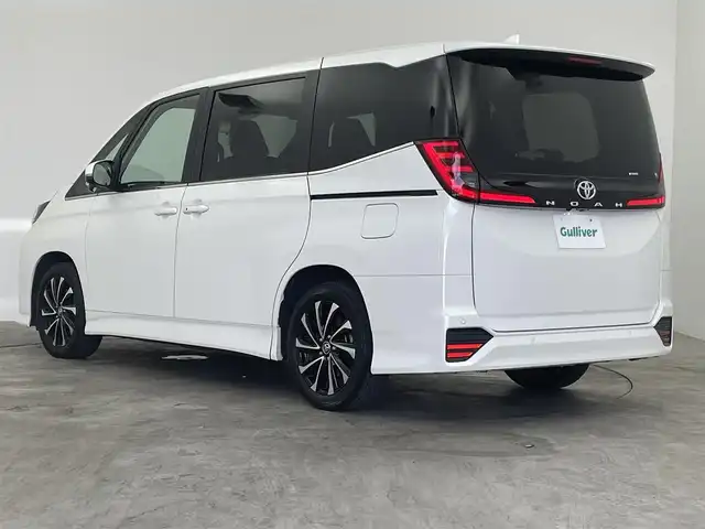 トヨタ ノア S－Z 群馬県 2022(令4)年 4.3万km ホワイトパールクリスタルシャイン フリップダウンモニター　純正９インチディスプレイオーディオ　バックカメラ　両側パワースライドドア　ＬＥＤ　ＡＨＢ　ハーフレザーシート　シートヒーター　純正１７インチＡＷ　ＥＴＣ２．０　禁煙車