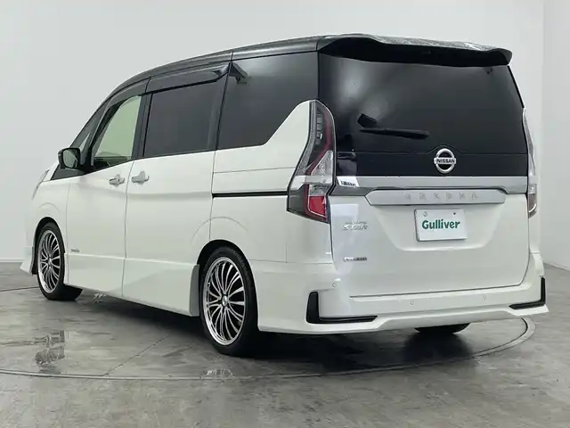 日産 セレナ ハイウェイスター V 群馬県 2022(令4)年 1.4万km ブリリアントホワイトパール 2トーン ９型ナビ　後席モニター　全方位カメラ　衝突被害軽減ブレーキ　アダプティブクルーズコントロール　ハンズフリー両側電動スライドドア　デジタルインナーミラー　ＢＳＭ　ビルトインＥＴＣ　ローダウン　禁煙車