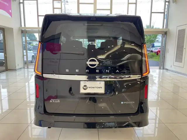 日産 セレナ e－パワー ハイウェイスター V 埼玉県 2024(令6)年 1万km ダイヤモンドブラック プロパイロット/純正12.3インチナビ/ フルセグTV/Bluetooth/USB/アップルカープレイ/アラウンドビューモニター/両側パワースライドドア/レーダークルーズコントロール/レーンキープアシスト/LEDヘッドライト/シートヒーター/純正16インチアルミホイール/ワイヤレス充電/ETC2.0/スマートキー×2/禁煙車