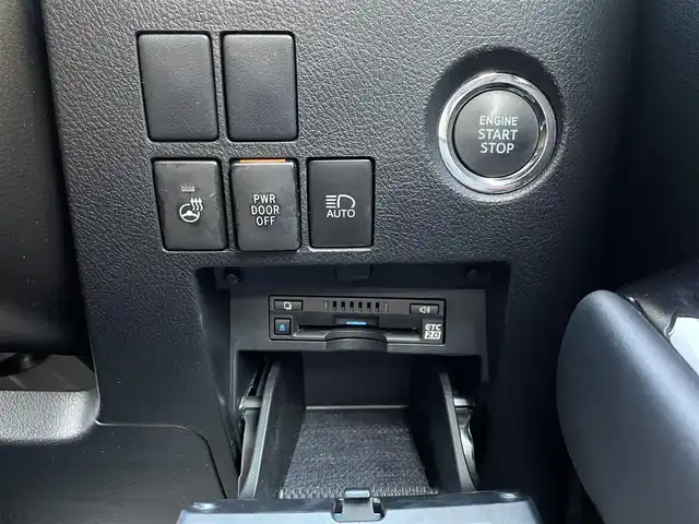 トヨタ アルファード S Cパッケージ 福岡県 2020(令2)年 3.1万km ブラック ワンオーナー/サンルーフ/純正メーカーナビ・フルセグTV・CD・DVD/　Bluetooth・Miracast/バックカメラ/純正フリップダウンモニター/両側パワースライドドア/純正デジタルインナーミラー/三眼LEDヘッドライト/前席シートヒーター・エアシート・パワーシート/ステアリングヒーター/パワーバックドア/レーダークルーズコントロール/LKA/PCS/スマートキー/クリアランスソナー/前後ドライブレコーダー/ETC/保証書/取扱説明書