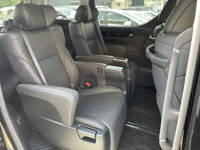 トヨタ アルファード S Cパッケージ 福岡県 2020(令2)年 3.1万km ブラック ワンオーナー/サンルーフ/純正メーカーナビ・フルセグTV・CD・DVD/　Bluetooth・Miracast/バックカメラ/純正フリップダウンモニター/両側パワースライドドア/純正デジタルインナーミラー/三眼LEDヘッドライト/前席シートヒーター・エアシート・パワーシート/ステアリングヒーター/パワーバックドア/レーダークルーズコントロール/LKA/PCS/スマートキー/クリアランスソナー/前後ドライブレコーダー/ETC/保証書/取扱説明書