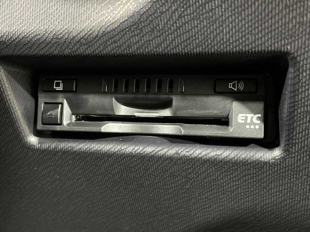 トヨタ アクア S スタイルブラック 福岡県 2019(令1)年 2.4万km ホワイトパールクリスタルシャイン 純正メモリナビ/ドライブレコーダー/ワンセグテレビ/バックカメラ/プッシュスタート/ドアバイザー/ETC/純正フロアマット/レーンキープ/オートハイビーム