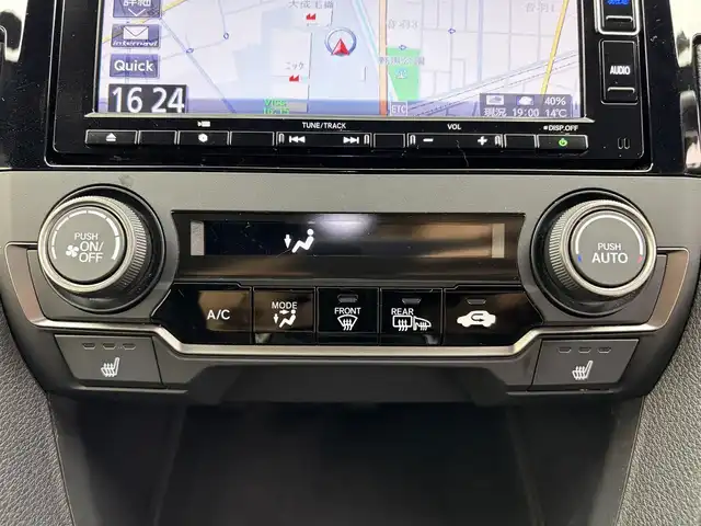 ホンダ シビック ハッチバック ホンダセンシング 愛知県 2021(令3)年 4.4万km プラチナホワイトパール 無限リアスポイラー/無限ドアミラー/Honda SENSING/衝突軽減ブレーキ/誤発進抑制機能/アダプティブクルーズコントロール/車線維持支援システム/バックカメラ/アジャイルハンドリングアシスト/電子制御パーキングブレーキ/オートブレーキホールド機能/マルチインフォメーションディスプレイ/純正7インチSDナビ/フルセグTV/DVD/CD/AM/FM/SD/USB/AUX/iPod/Bluetooth/本革巻きステアリング/ハーフレザーシート/シートヒーター/純正フロアマット/純正18インチアルミホイール/LEDヘッドライト/ETC2.0/前後ドライブレコーダー