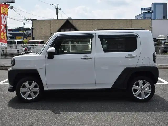 ダイハツ タフト G クロムベンチャー 福岡県 2022(令4)年 2.1万km シャイニングホワイトパール 社外8インチメモリーナビ/フルセグTV/CD/DVD/BT/バックカメラ/ドライブレコーダー/純正15インチアルミホイール/純正LEDヘッドライト/純正フロアマット/純正ドアバイザー/シートヒーター/ステアリングリモコン/プッシュスタート/スマートキー/ETC/新車時保証書/取扱説明書
