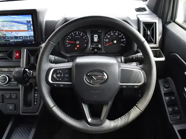 ダイハツ タフト G クロムベンチャー 福岡県 2022(令4)年 2.1万km シャイニングホワイトパール 社外8インチメモリーナビ/フルセグTV/CD/DVD/BT/バックカメラ/ドライブレコーダー/純正15インチアルミホイール/純正LEDヘッドライト/純正フロアマット/純正ドアバイザー/シートヒーター/ステアリングリモコン/プッシュスタート/スマートキー/ETC/新車時保証書/取扱説明書