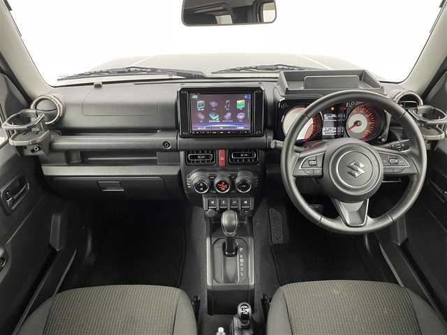 スズキ ジムニー XC 福岡県 2018(平30)年 5.2万km ミディアムグレー 純正８型ナビ　/フルセグTV　/バックカメラ　/ビルトインＥＴＣ　/前方ドラレコ　/クルーズコントロール　/衝突被害軽減ブレーキ　/レーンキープ　/ヒルディセントコントロール　/シートヒーター　/ホワイトレターＲＴタイヤ　/純正グリル積込有　/LEDヘッドライト