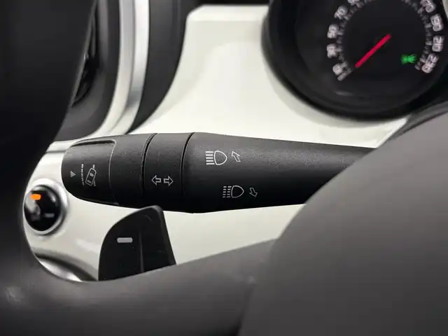 フィアット ５００Ｘ ポップスタープラス 愛知県 2015(平27)年 6.2万km パール オーディオ　/バックカメラ　/クルコン　/パドルシフト　/茶革シート　/パワーシート　/シートヒーター　/電子パーキング　/ＵＳＢ　/ＡＵＸ　/ＥＴＣ　/ドラレコ　/スマートキー　/プッシュスタート　/LEDライト/フォグ /スペアキー/フロアマット