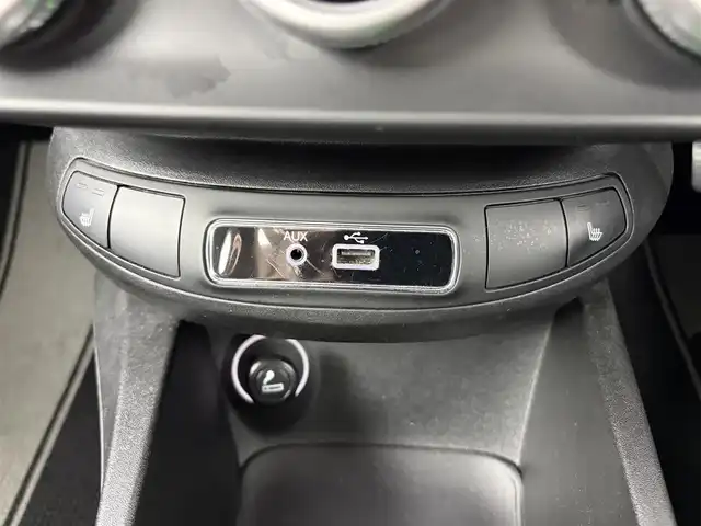 フィアット ５００Ｘ ポップスタープラス 愛知県 2015(平27)年 6.2万km パール オーディオ　/バックカメラ　/クルコン　/パドルシフト　/茶革シート　/パワーシート　/シートヒーター　/電子パーキング　/ＵＳＢ　/ＡＵＸ　/ＥＴＣ　/ドラレコ　/スマートキー　/プッシュスタート　/LEDライト/フォグ /スペアキー/フロアマット