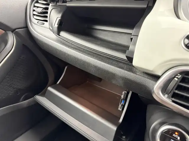 フィアット ５００Ｘ ポップスタープラス 愛知県 2015(平27)年 6.2万km パール オーディオ　/バックカメラ　/クルコン　/パドルシフト　/茶革シート　/パワーシート　/シートヒーター　/電子パーキング　/ＵＳＢ　/ＡＵＸ　/ＥＴＣ　/ドラレコ　/スマートキー　/プッシュスタート　/LEDライト/フォグ /スペアキー/フロアマット