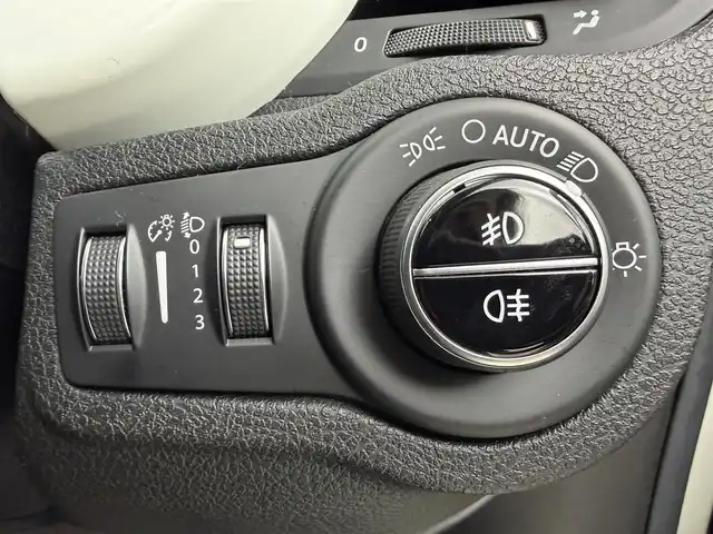 フィアット ５００Ｘ ポップスタープラス 愛知県 2015(平27)年 6.2万km パール オーディオ　/バックカメラ　/クルコン　/パドルシフト　/茶革シート　/パワーシート　/シートヒーター　/電子パーキング　/ＵＳＢ　/ＡＵＸ　/ＥＴＣ　/ドラレコ　/スマートキー　/プッシュスタート　/LEDライト/フォグ /スペアキー/フロアマット