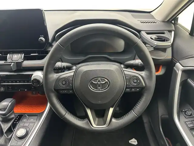 トヨタ ＲＡＶ４ アドベンチャー 兵庫県 2022(令4)年 3.2万km アティチュードブラックマイカ ・純正ディスプレイオーディオ/・純正メモリナビ/・ＪＡＯＳスポイラー/・バックカメラ/・ビルドインＥＴＣ２．０/・ドラレコ内臓デジタルインナーミラー/・スライディングガラスルーフ/・４ＷＤ/・ＬＥＤヘッドライト/・ＬＥＤフォグランプ/・オートライト/・オートハイビーム/・前後コーナーセンサー/・衝突軽減ブレーキ/・レーンキープアシスト/・追従クルーズコントロール/・ブラインドスポットモニター/・ステアリングヒーター/・シートヒーターD/N/・エアシートD/N/・レザーシート/・パワーシートD席のみ/・純正フロアマット/・純正19インチアルミホイール/・スマートキー/・スペアキー1本