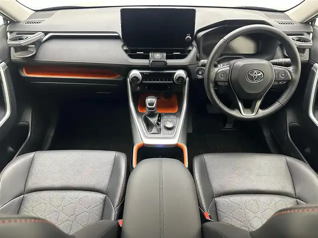 トヨタ ＲＡＶ４ アドベンチャー 兵庫県 2022(令4)年 3.2万km アティチュードブラックマイカ ・純正ディスプレイオーディオ/・純正メモリナビ/・ＪＡＯＳスポイラー/・バックカメラ/・ビルドインＥＴＣ２．０/・ドラレコ内臓デジタルインナーミラー/・スライディングガラスルーフ/・４ＷＤ/・ＬＥＤヘッドライト/・ＬＥＤフォグランプ/・オートライト/・オートハイビーム/・前後コーナーセンサー/・衝突軽減ブレーキ/・レーンキープアシスト/・追従クルーズコントロール/・ブラインドスポットモニター/・ステアリングヒーター/・シートヒーターD/N/・エアシートD/N/・レザーシート/・パワーシートD席のみ/・純正フロアマット/・純正19インチアルミホイール/・スマートキー/・スペアキー1本